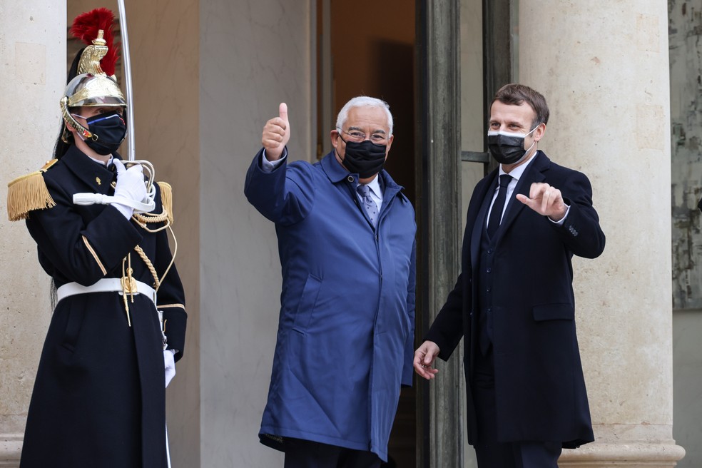 O primeiro-ministro de Portugal, António Costa, reuniu-se nesta quarta-feira (16) com o presidente da França, Emmanuel Macron, no Palácio do Eliseu, em Paris — Foto: Thomax Coex/AFP