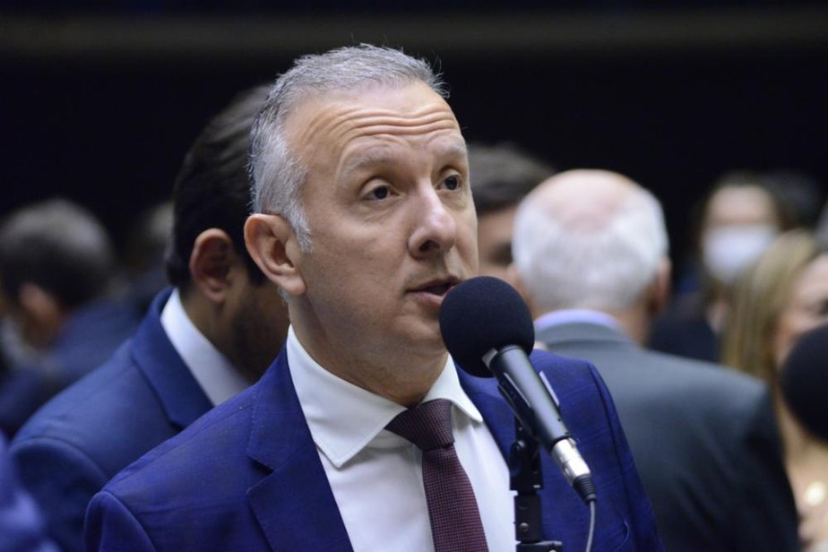 Reforma Tributária: ' Não vou entrar em briga de Bolsonaro com Lula ', diz  relator