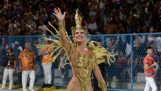 Lore Improta fala sobre pós-Carnaval após desfilar sem tapa-sexo: "Não tem nada assado"