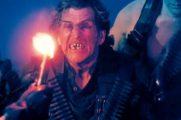 O ator Richard Carter em cena de Mad Max: Estrada da Fúria (2015) (Foto: Reprodução)