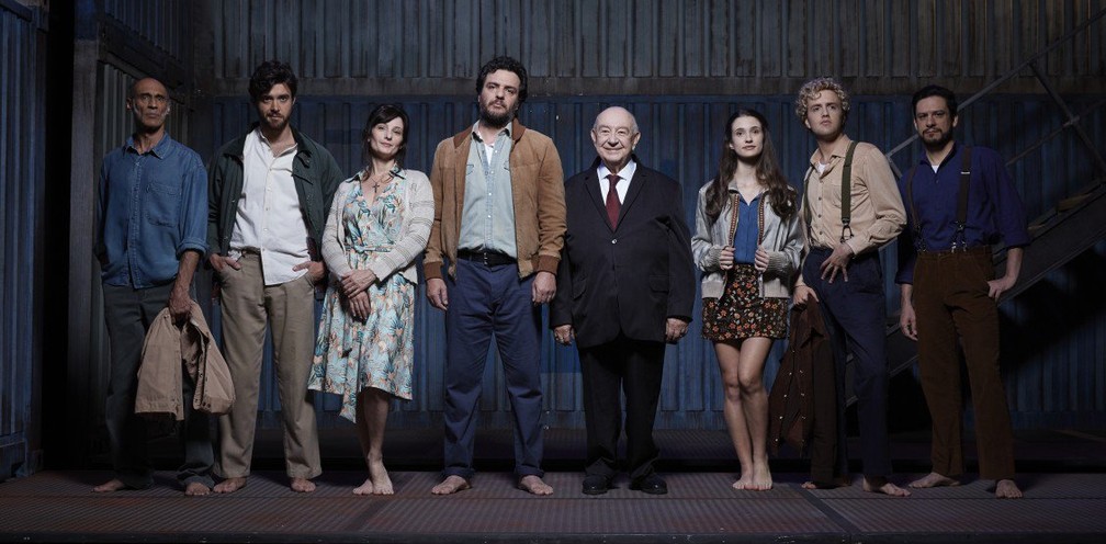 Elenco da peça "Um panorama visto da ponte" (Foto: Divulgação)