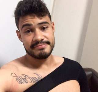 Aliviado, Vinícius Araújo posta foto  e manda recado: Não houve fratura