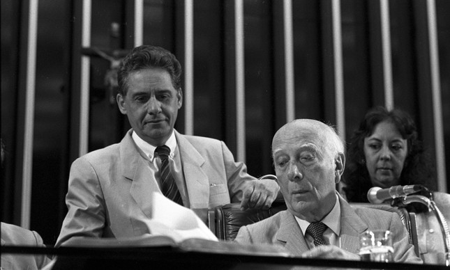 Congresso. Fernando Henrique e Ulysses Guimarães na Assembleia Constituinte, em 1988