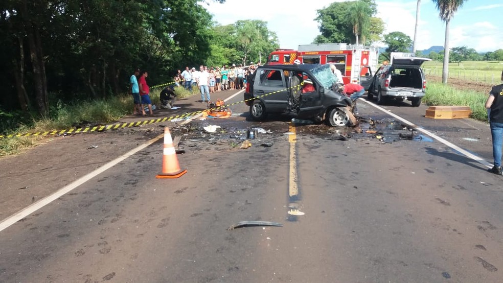 Batida deixou trÃªs mortos em rodovia de MS  â Foto: PRF/DivulgaÃ§Ã£o 