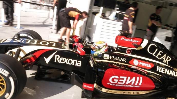 Pastor Maldonado estreou pela Lotus nesta sexta-feira nos testes do Bahrein (Foto: Reprodução)