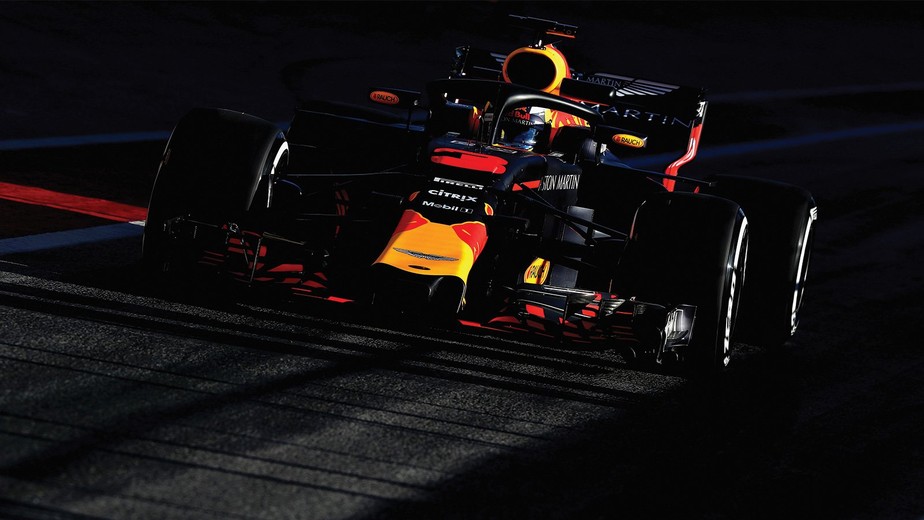 Daniel Ricciardo quebra recorde, e McLaren quebra carro em Barcelona
