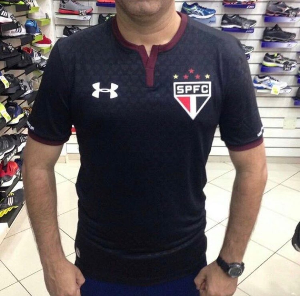 Imagem da terceira camisa do São Paulo vazou na internet (Foto: Reprodução)