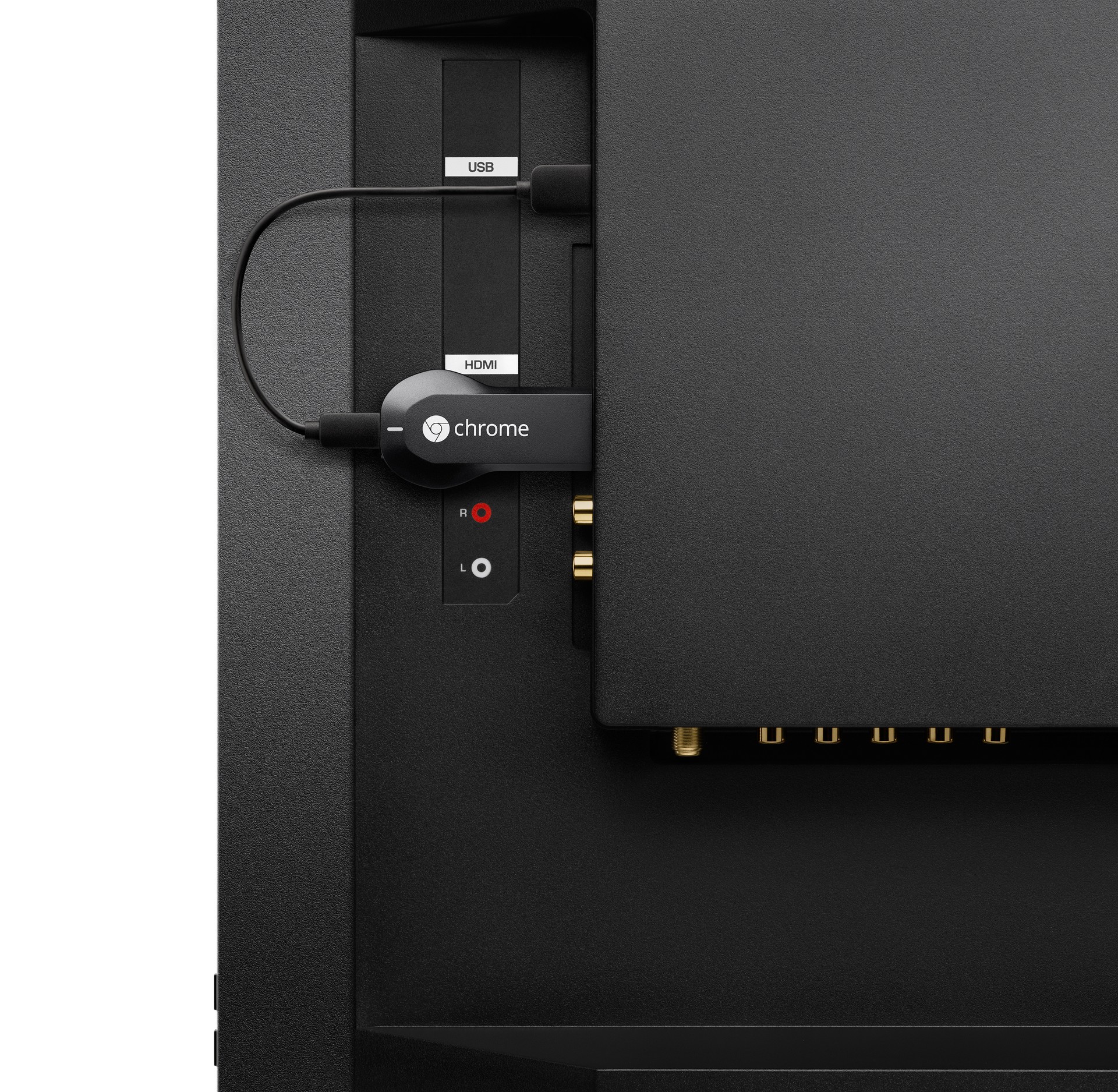 O Chromecast é plugado na entrada HDMI da TV. Equipado com um USB para carregar a bateria, a maioria dos usuários prefere usar a entrada USB da própria TV para mantê-lo ativo (Foto: divulgação)