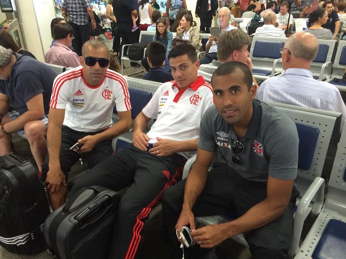 Após clássico, Vasco e Fla fazem conexão para SP no mesmo voo