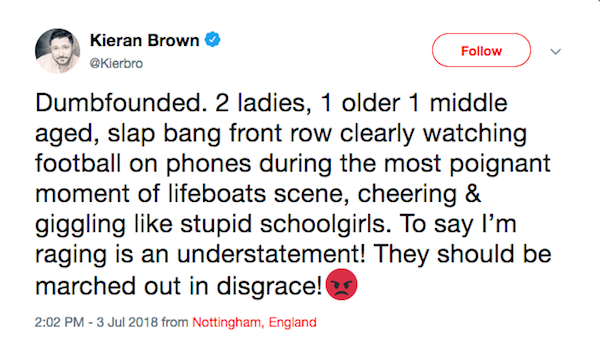 O lamento do ator Kieran Brown sobre as espectadoras assistindo à partida da Inglaterra na Copa durante o musical Titanic (Foto: Twitter)