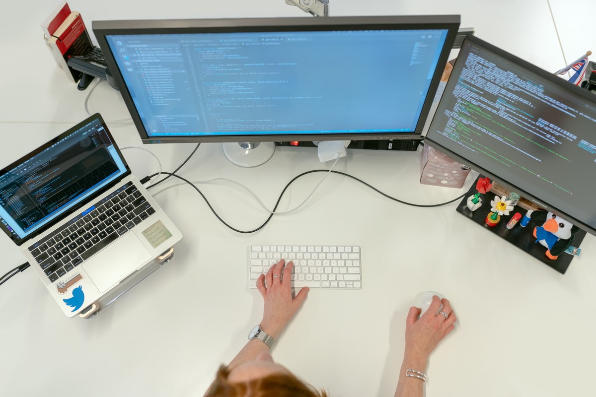 Guia para carreira em TI: profissões, como desenvolver por onde começar e se desenvolver em tecnologia |  Tecnologia