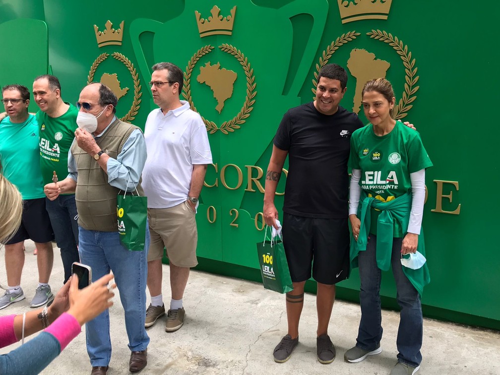 Leila Pereira durante eleição presidencial do Palmeiras — Foto: Felipe Zito