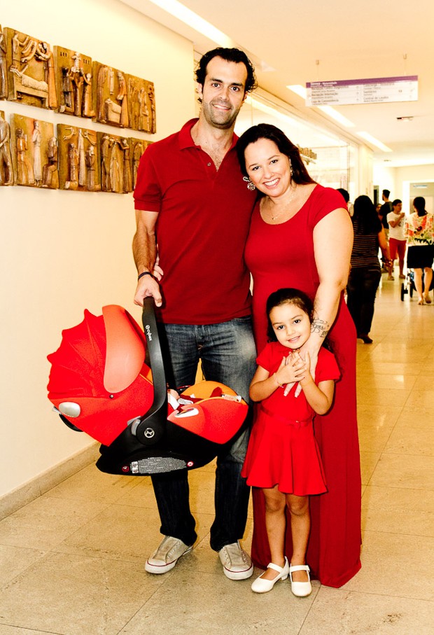 Mariana Belém e família (Foto: Cláudio Augusto/Brazil News)