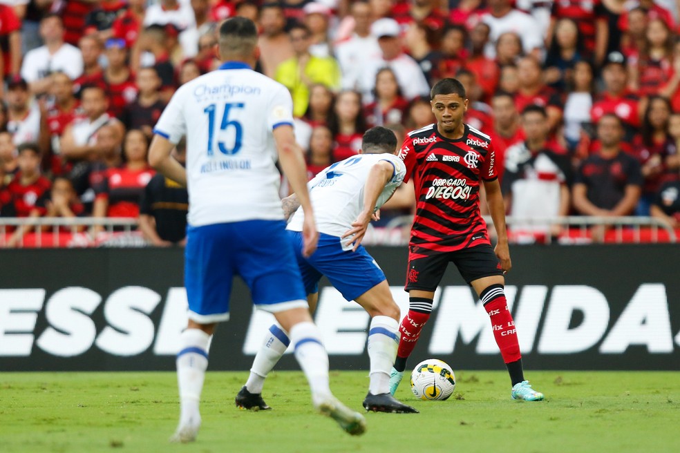 Kayke David em a&ccedil;&atilde;o pelo Flamengo contra o Ava&iacute; &mdash; Foto: Gilvan de Souza/Flamengo