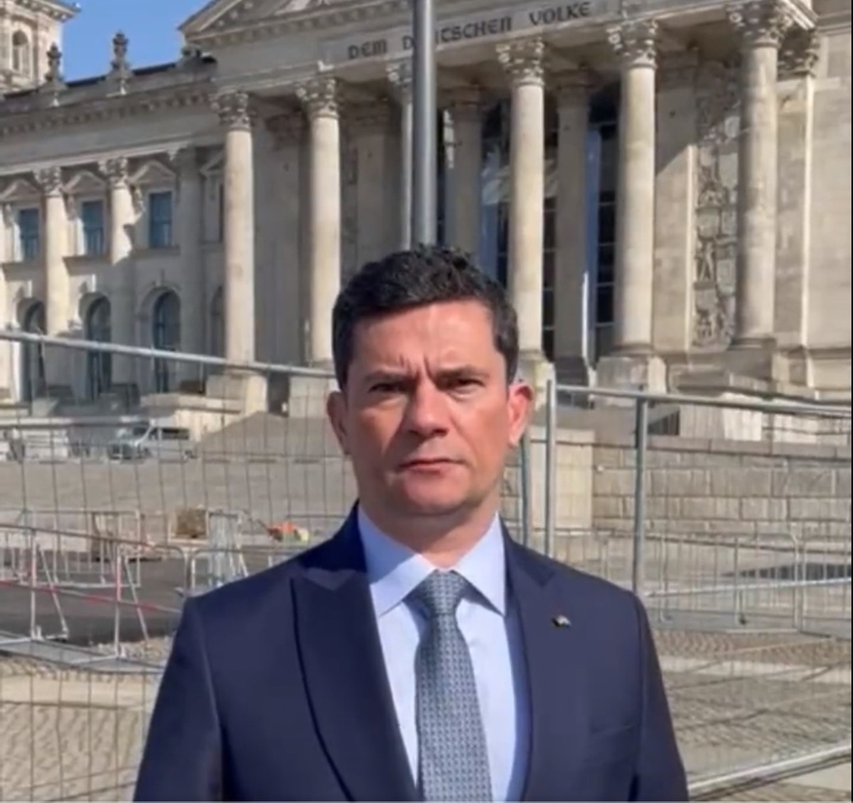 Moro reiste vor der Kampagne nach Deutschland, um Politiker und Geschäftsleute zu treffen  Wahlen 2022