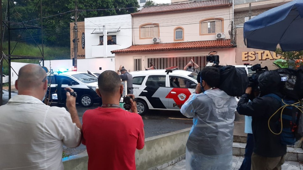 Polícia prendeu quatro suspeitos do crime em São Roque — Foto: Ariane Flores/TV TEM