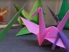 Pássaros de papel simbolizam a superação de Hiroshima e Nagasaki