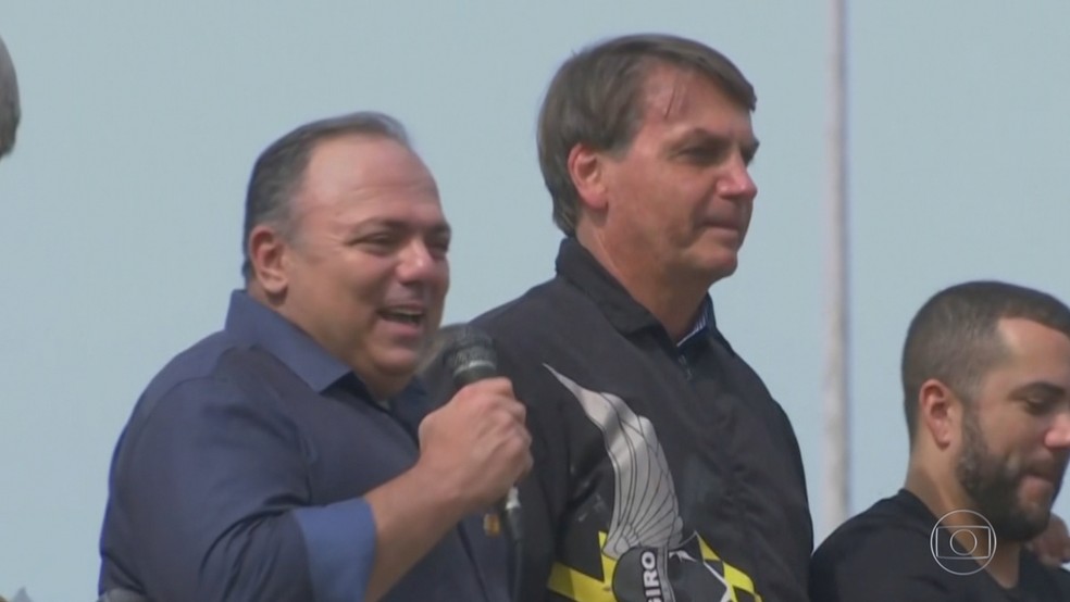 Pazuello e Bolsonaro em ato no Rio — Foto: Reprodução/TV Globo