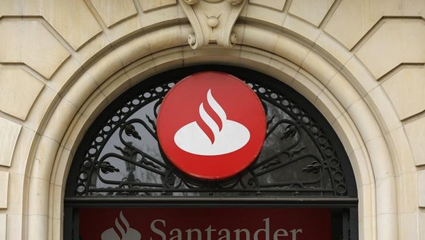 Agência do banco Santander em Sevilla, no sul da Espanha (Foto: Marcelo del Pozo/Reuters)