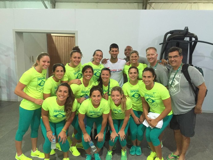 Polo aquático feminino Brasil e Djokovic (Foto: Divulgação/Dani Raddi)