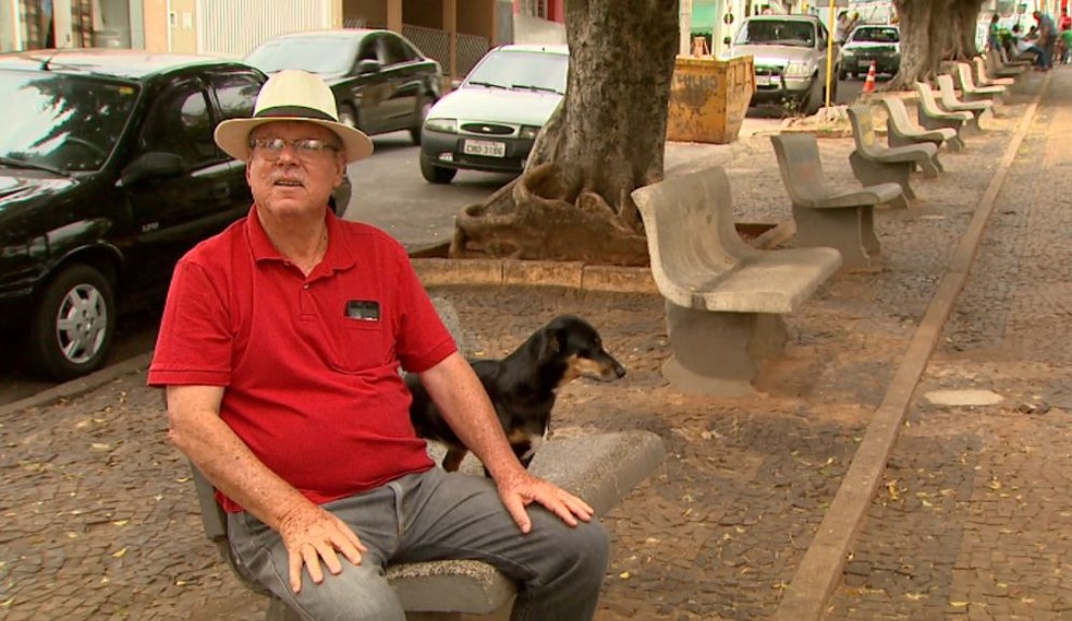 O fotógrafo aposentado Antônio José Zerbetto, de São Simão  (Foto: Reprodução/EPTV)