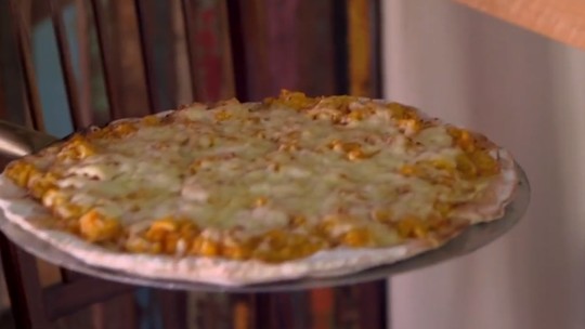 Pizza De Calabresa Do Rodrigo Hilbert Receitas Gshow Gshow