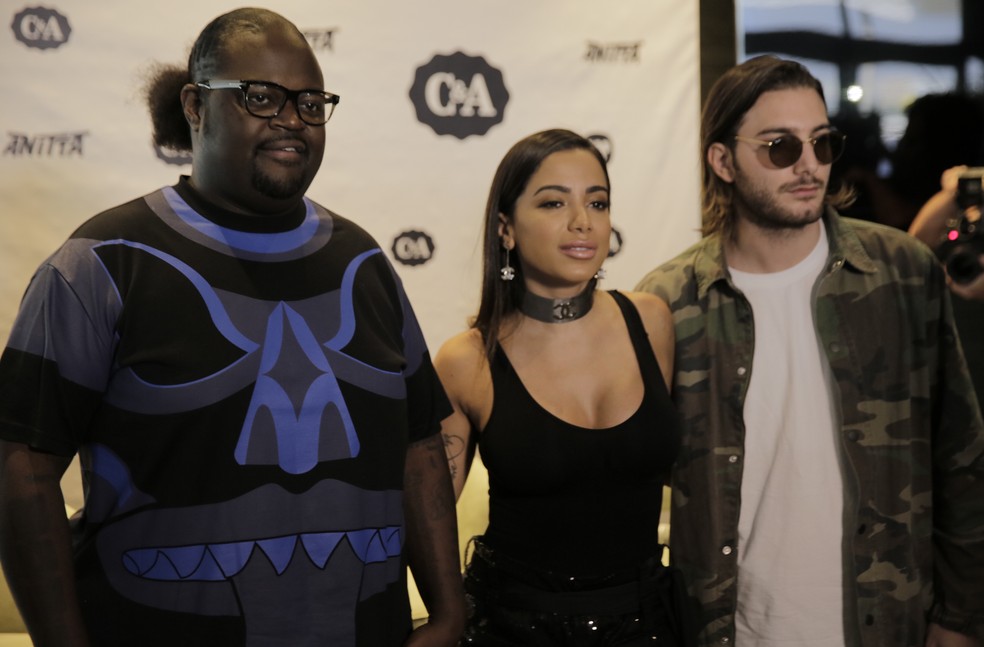 Poo Bear, Anitta e o DJ Alesso comemoram o lan�amento do clipe  (Foto: Gabriel Nascimento/Gshow)