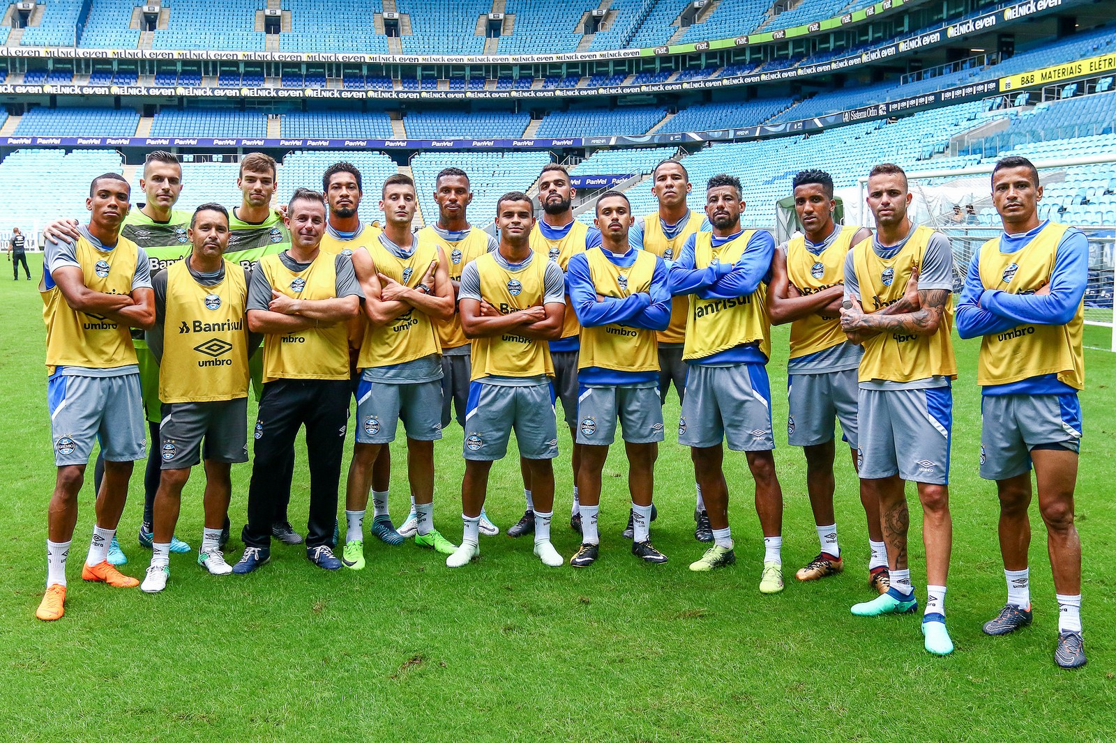 Vantagem, zaga reserva e mistério: Grêmio pega Avenida para voltar a decidir Gauchão