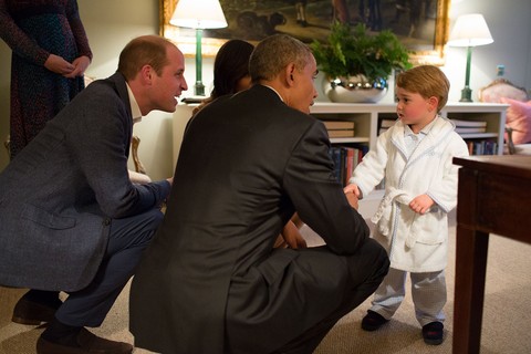 Em abril de 2016, Obama conhece o príncipe George