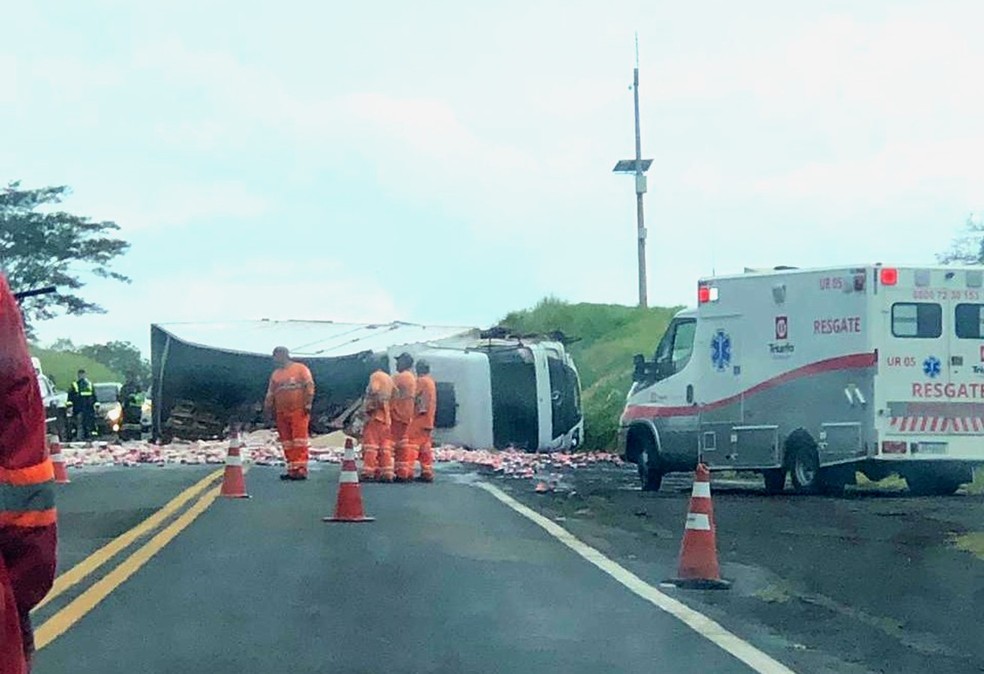 Acidente aconteceu por volta das 15h, no km 199 da Rodovia Transbrasiliana (BR-153) — Foto: Jornal do Povo/Divulgação