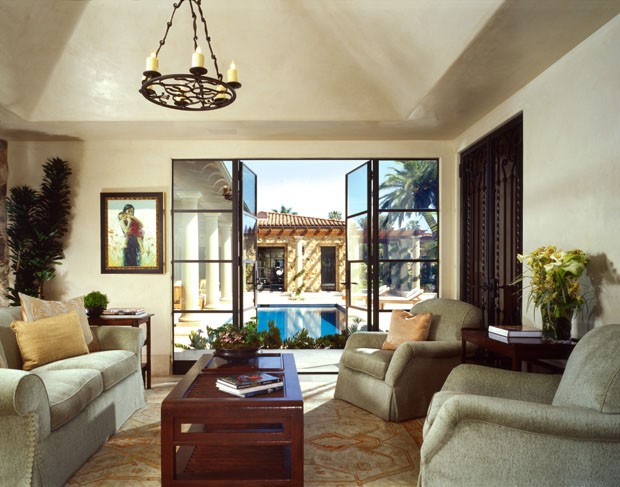 Casa com inspiração mediterranea em Los Angeles (Foto: Erhard Pfeiffer / divulgação)