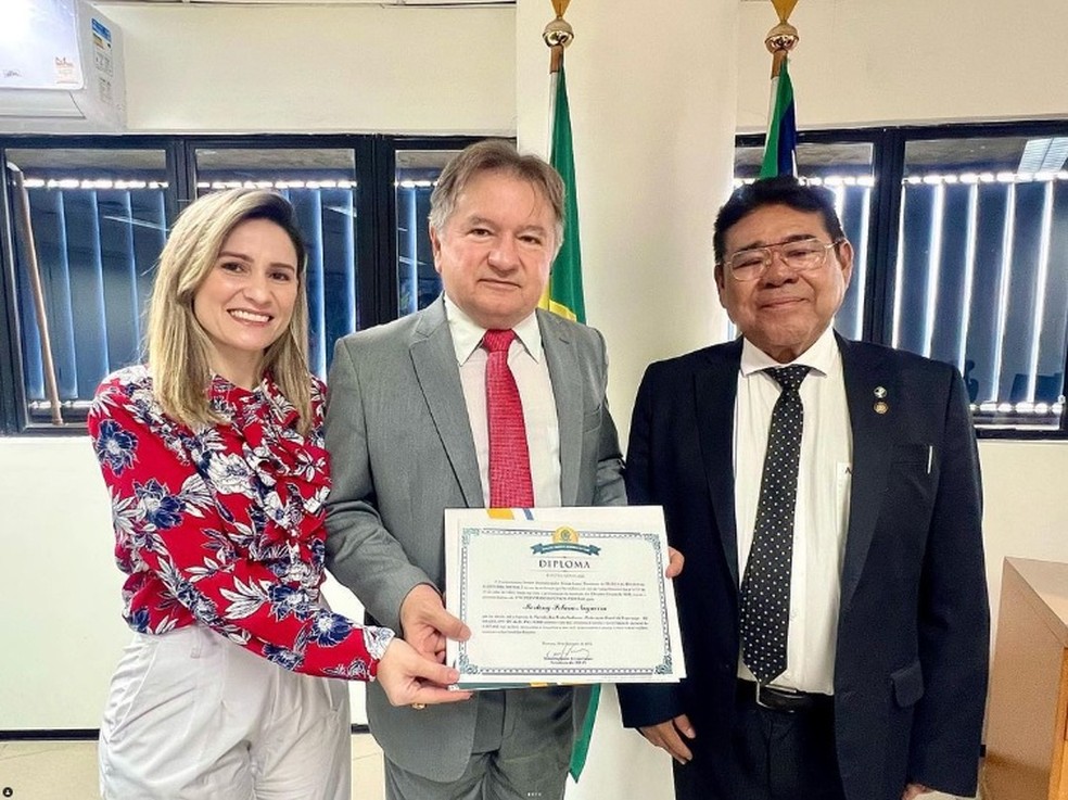 Merlong Solano (PT) foi diplomado em Teresina — Foto: Instagram