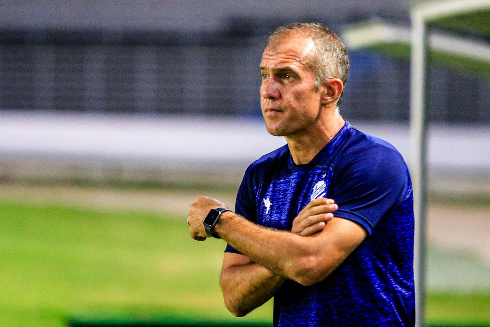 Técnico Eduardo Baptista chegou em fevereiro ao CSA — Foto: Ailton Cruz/Gazeta de Alagoas