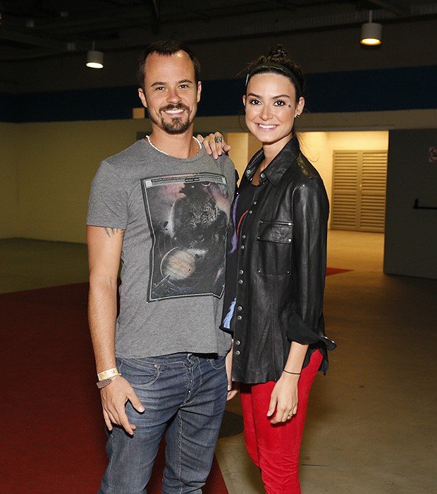 Paulo Vilhena e Thaila Ayala curtem show do Kiss - Quem | QUEM News