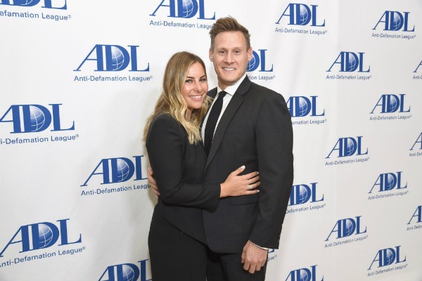 Tracey Kurland e Trevor Engelson (Foto: Getty Images)