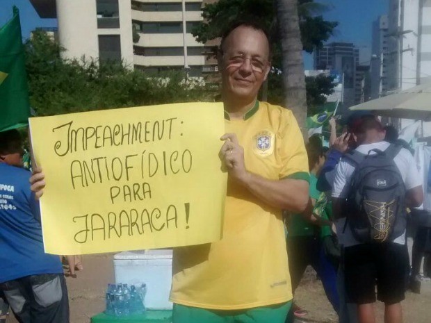 Manifestantes defendem a investigação contra o ex-presidente Luiz Inácio Lula da Silva na Lava Jato (Foto: Lena Sena/G1)
