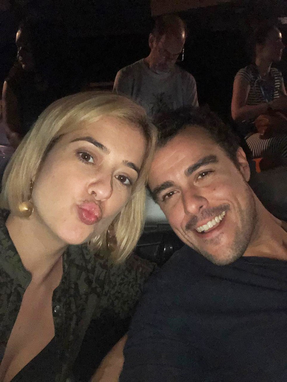 Assistir Ultimo Capitulo De Malhação 2014 Malhacao Toda Forma De Amar Elenco Se Reune Para Assistir Ao