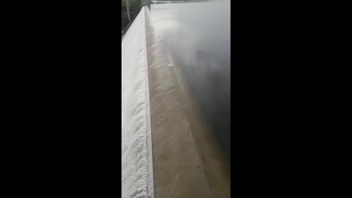 VÍDEO: Barragem Pedro Moura, em Belo Jardim, começa a verter após chuvas registradas na região