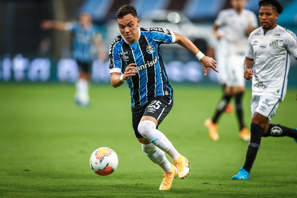 Pepê em Grêmio x Santos pelas quartas da Libertadores — Foto: Lucas Uebel/DVG/Grêmio