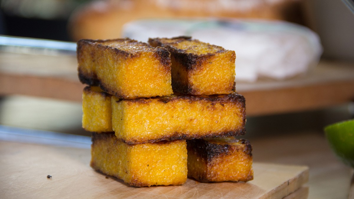 Como fazer polenta na brasa | Receitas Gshow | Gshow