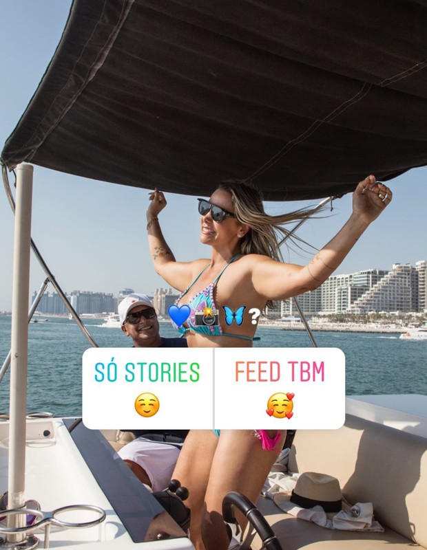 Carla Perez curte passeio de barco com Xanddy (Foto: Reprodução/Instagram)