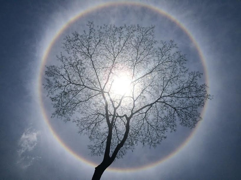 Fenômeno da aurora boreal vista no  município de Alto Paraíso (Foto: Dinalva Alves Rezende/Arquivo pessoal)
