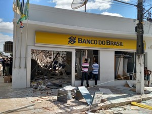 Banco do Brasil de Condado ficou completamente destruído (Foto: Bruno Grubertt/TV Globo)