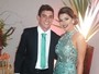 Ex-BBBs Vivian e Manoel combinam looks no casamento de Elis Nair