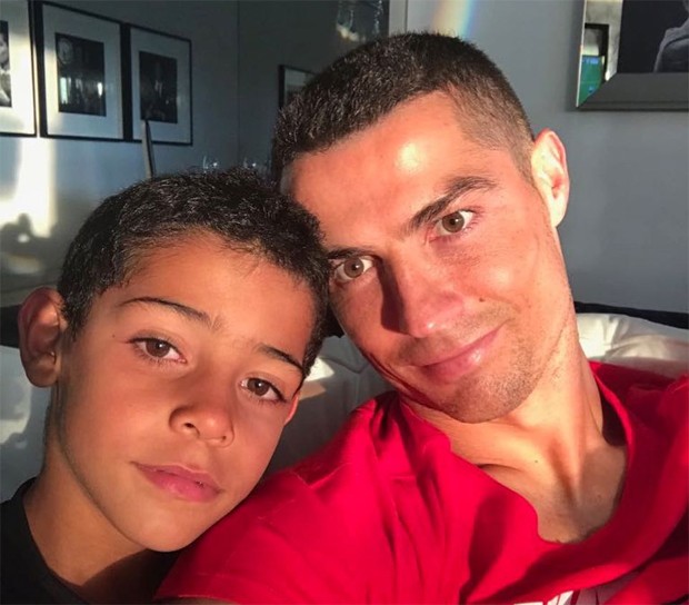 Cristiano Ronaldo Jr. e o pai, Cristiano Ronaldo (Foto: Reprodução/Instagram)