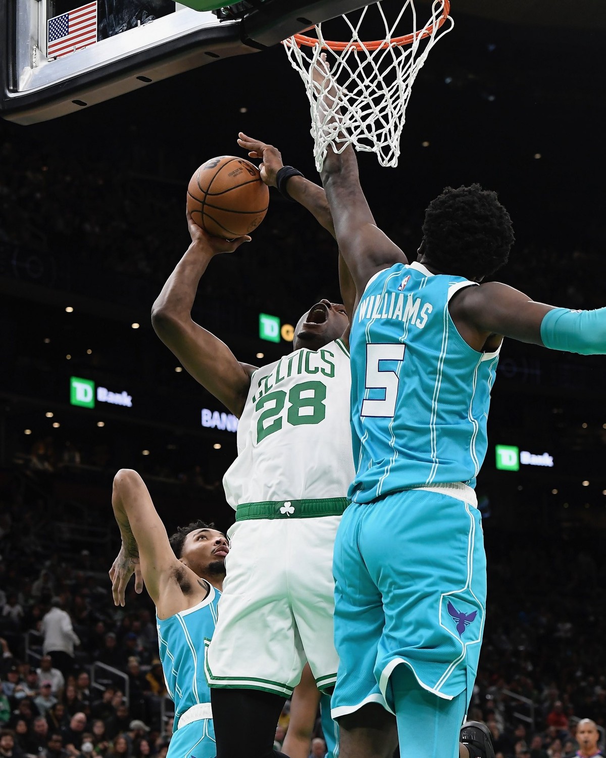 Boston Celtics passeia e derrota o Charlotte Hornets por 134 a 93 | nba ...