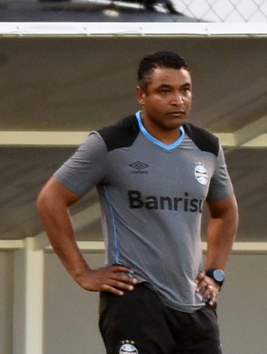 Jogadores do Grêmio aprenderam muito com Roger, afirma Ramiro