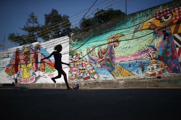 Violência dos grandes centros urbanos brasileiros, como o Rio de Janeiro, preocupa turistas (Foto: Getty Images)