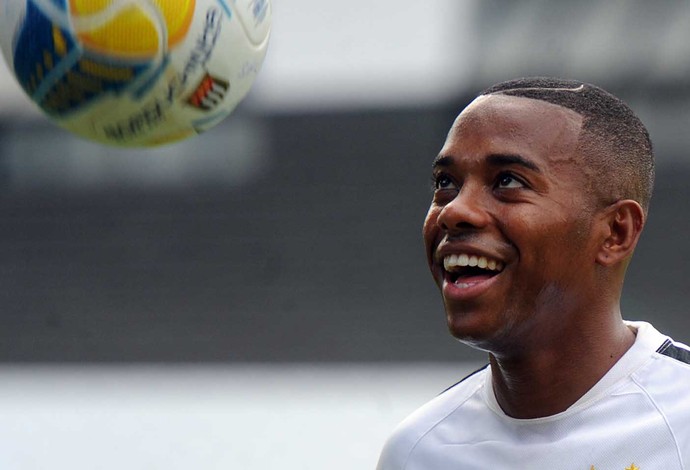 OFF - Robinho mostra repertório vasto de dribles e leva enquete dos abusados