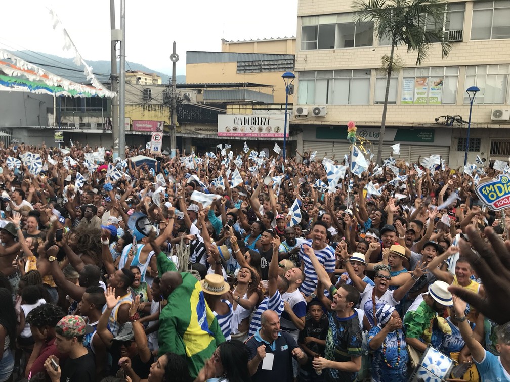 Décimo perdido pelo Salgueiro e 10 da Beija-Flor levam Nilópolis à loucura (Foto: Henrique Coelho/G1)